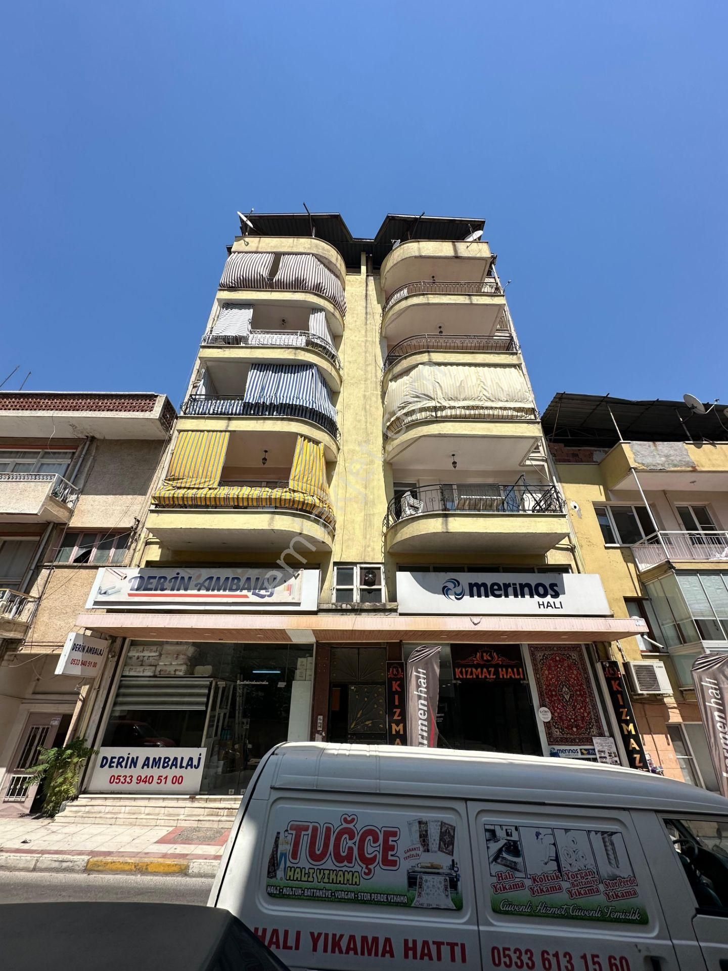 Alaşehir Sakarya Satılık Daire Lidya Gayrimenkul' Den Alaşehir İstiklal Cad. De 3+1 Kapalı Mutfak Satılık Daire