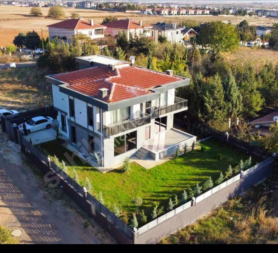 Çorlu Önerler Satılık Daire 7+1 Triblex Villa