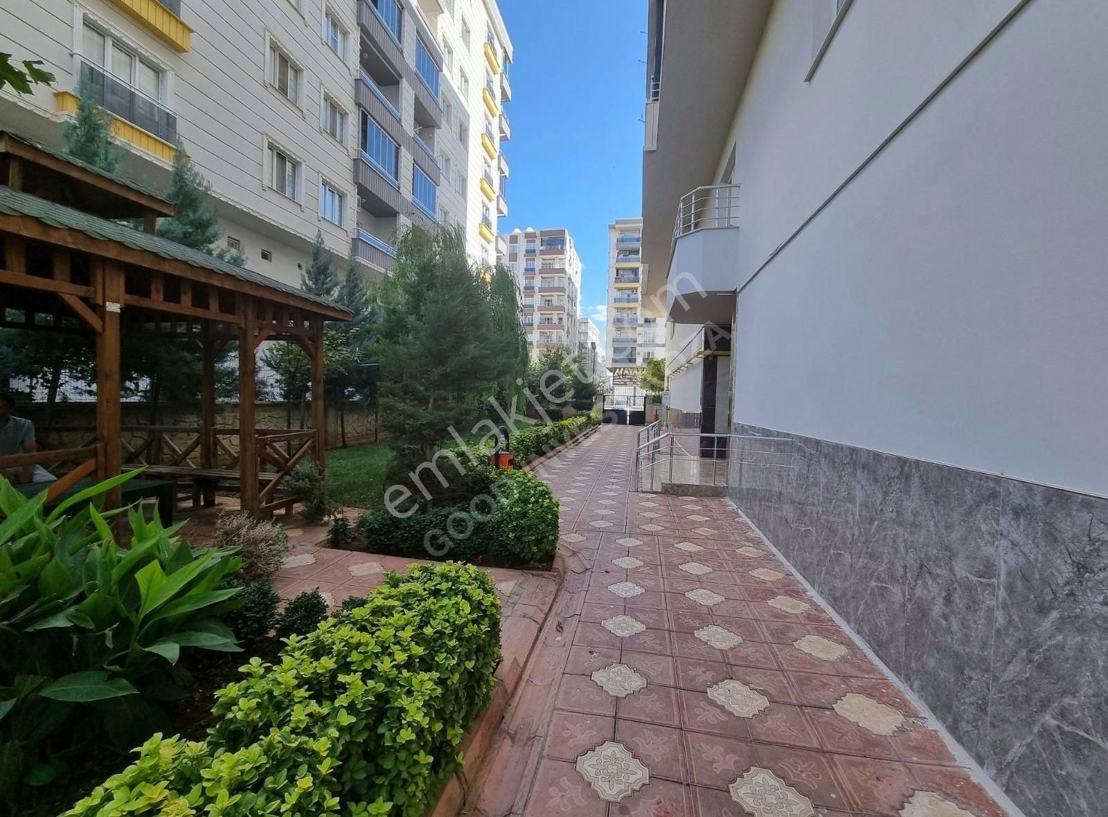 Kızıltepe Yenikent Satılık Daire Kosar Apartmanında Satılık Lüks Daire