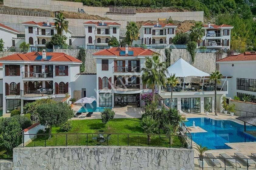 Alanya Bektaş Satılık Villa Alanya /Bektaş Ful Manzara ve Muhteşem Özelliklere Sahip Lüks Villa 5+2