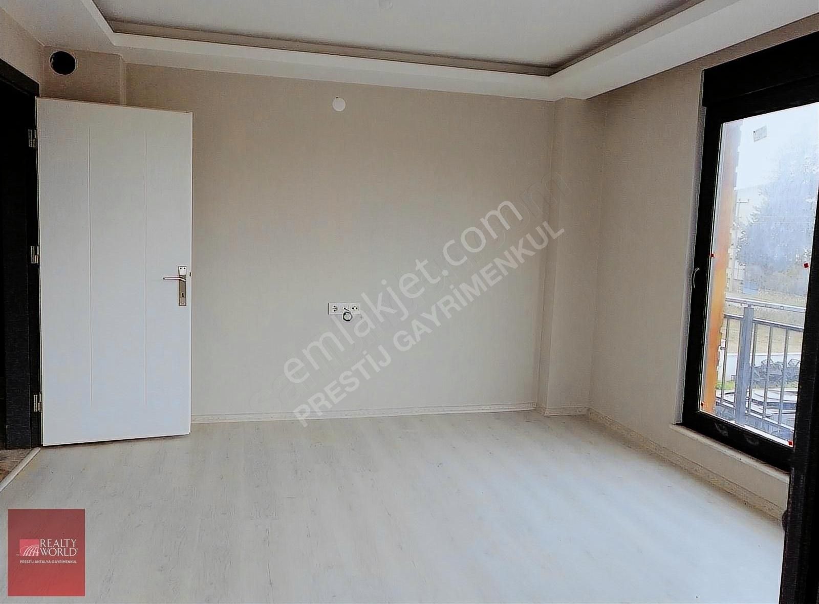 Antalya Kepez Metrobüse Yakın Kiralık Daire Altınova Mahallesin'de 2+1 Ayrı Mutfaklı Kiralık Sıfır Daire