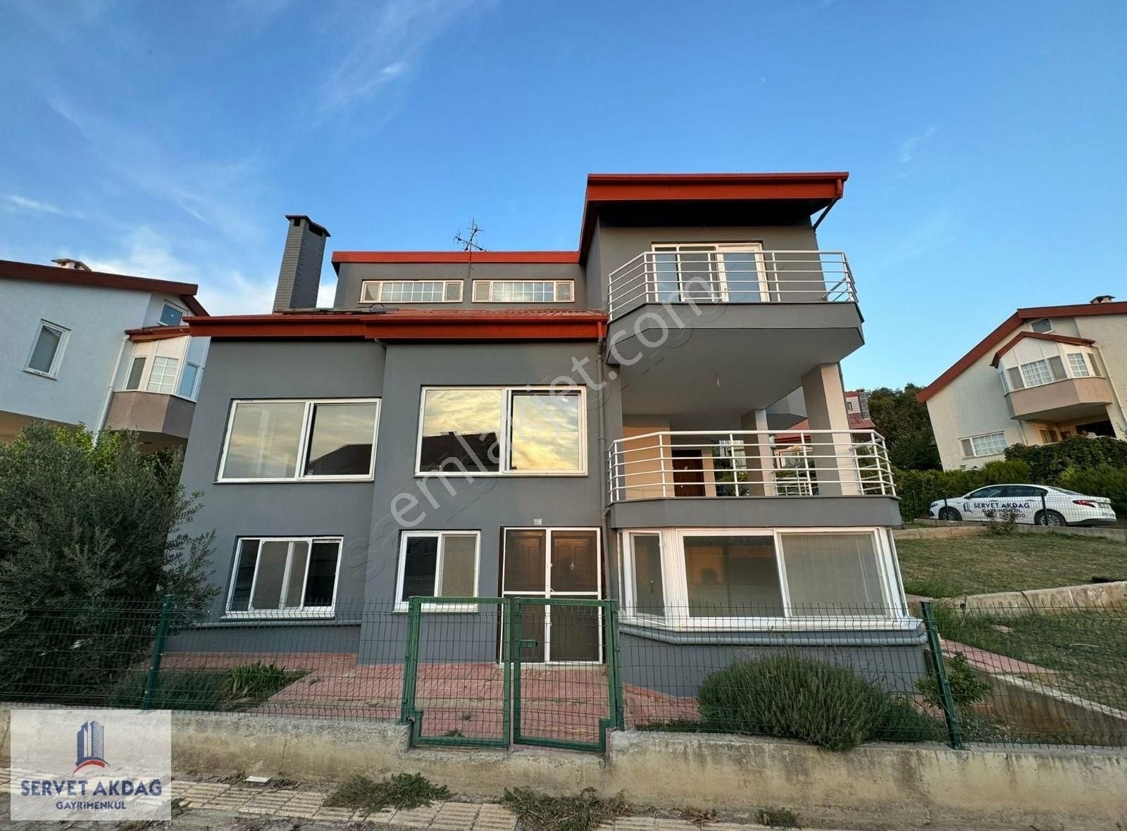 Sarıçam Bayram Hacılı Satılık Villa Servet Akdağ' Dan Bayramhacılı'da Satılık 6+2 Tripleks Villa