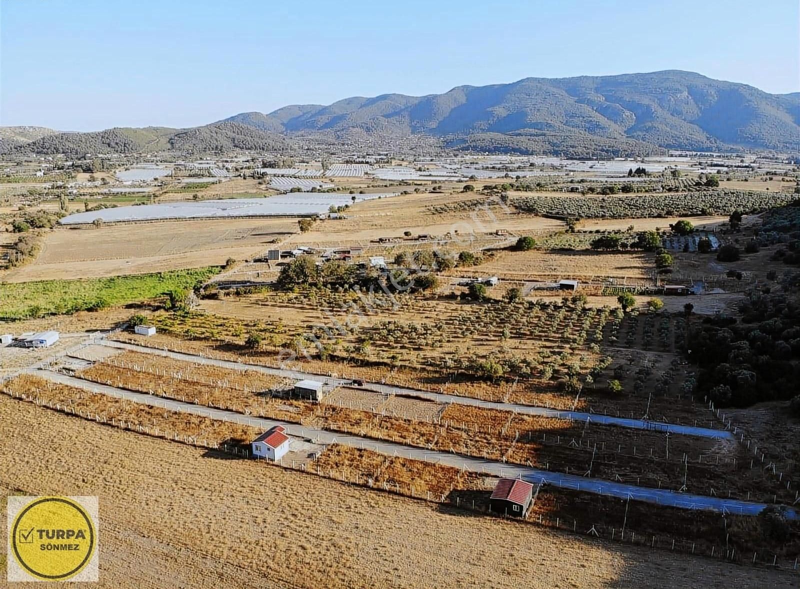 Menderes Değirmendere Satılık Tarla Değirmendere Köyünde 246 M2 - Elektrik Ve Su Hazır Satılık Bahçe