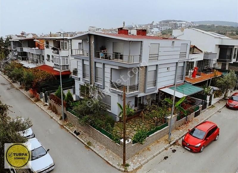 Gaziemir Beyazevler Satılık Villa TURPA SÖNMEZDEN BEYAZEVLERDE LÜKS 4+1 VİLLA