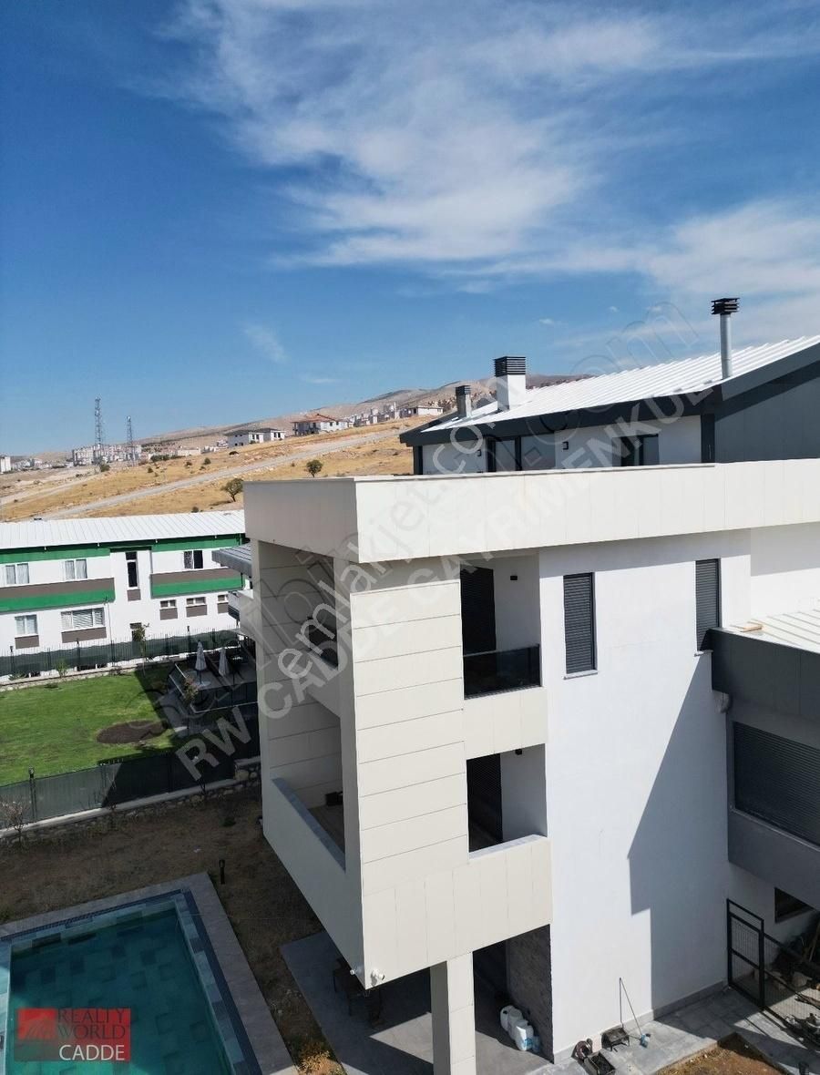 Yeşilyurt Tecde Satılık Villa RW CADDEDEN TECDEDE SATILIK 10+1 MUHTEŞEM VİLLA