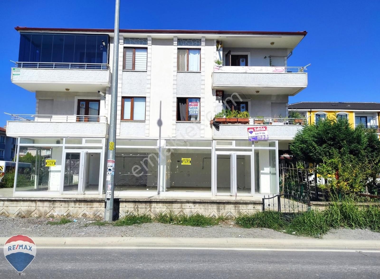 Karasu Aziziye Satılık Daire Re/max Mavi'den Denize Yak. Kom.petekli Önü Açık Geniş 2+1 Daire