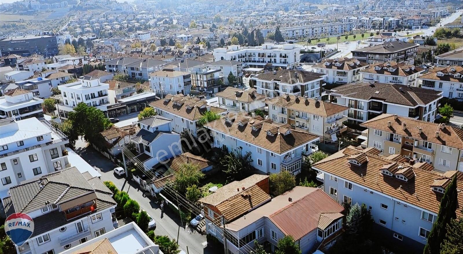 Serdivan Arabacıalanı Satılık Konut İmarlı Remax Mavi Erol Çekcan Dan Serdivanda 386 M2 Satılık Arsa.