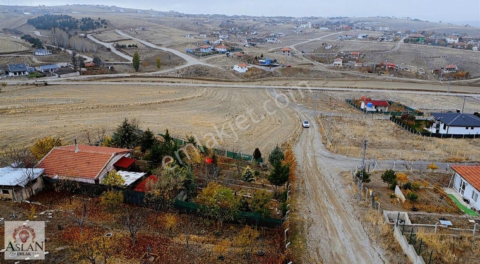 Elmadağ Hasanoğlan Havuzbaşı Satılık Konut İmarlı Hasanoğlan İnebel Mevkiğinde 1,000 M2 İmarlı Arsa