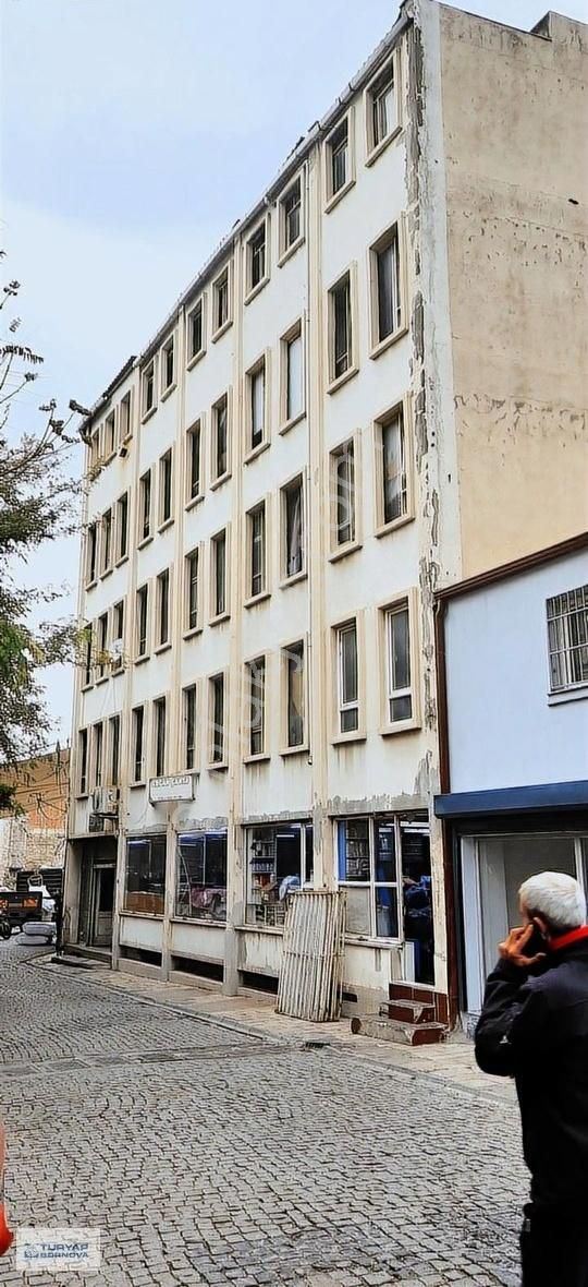 Konak Güzelyurt Satılık İşhanı Katı İkiçeşmelik Agora Karşı Sokağında Tan Aydın İş Merkezinde Dükkan