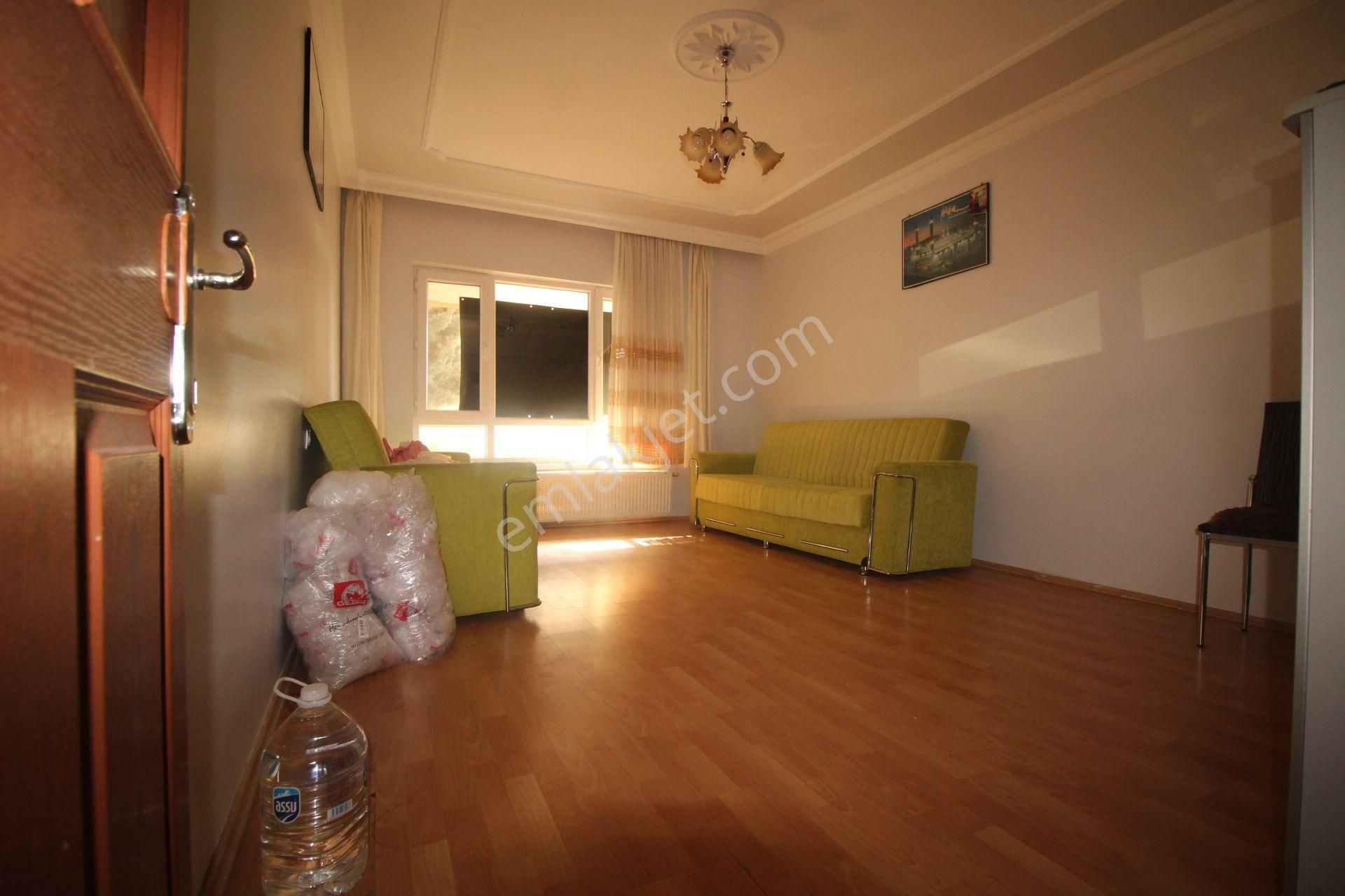 Keçiören Osmangazi Satılık Daire  KEÇİÖREN OSMANGAZİ CADDE ÜZERİ 1.KAT 3+1 SATILIK DAİRE 