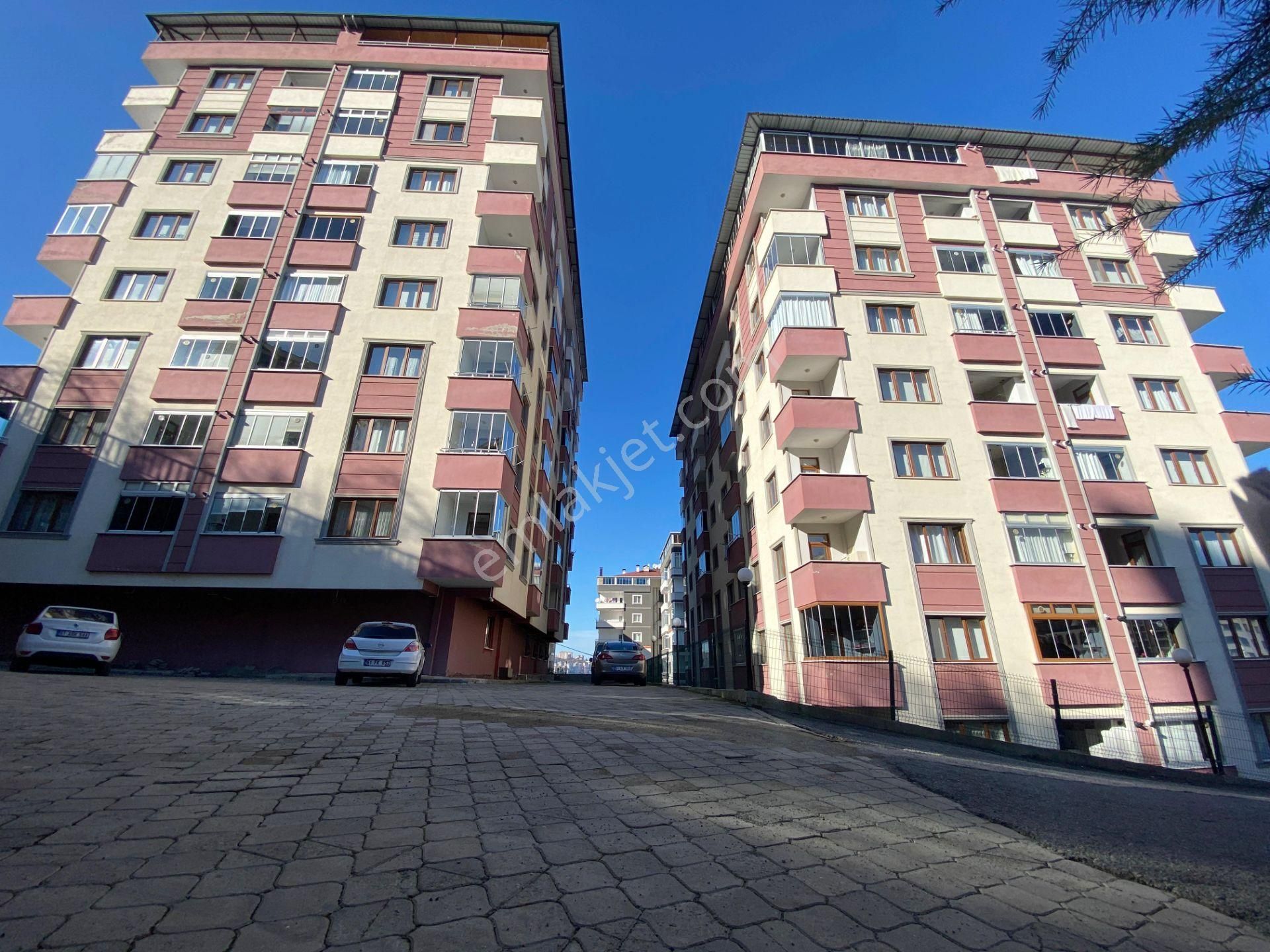 Yomra Sancak Satılık Daire  YOMRA SANCAK MAHALLESİNDE 3+1 SATILIK DAİRE