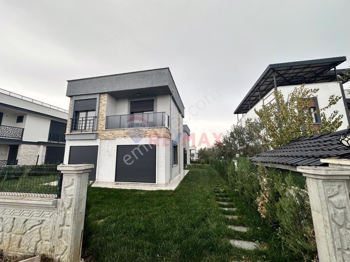 Gömeç Karaağaç Satılık Villa Remax Mid'den Gömeç Karaağaç'ta 3+1 Satılık Villa