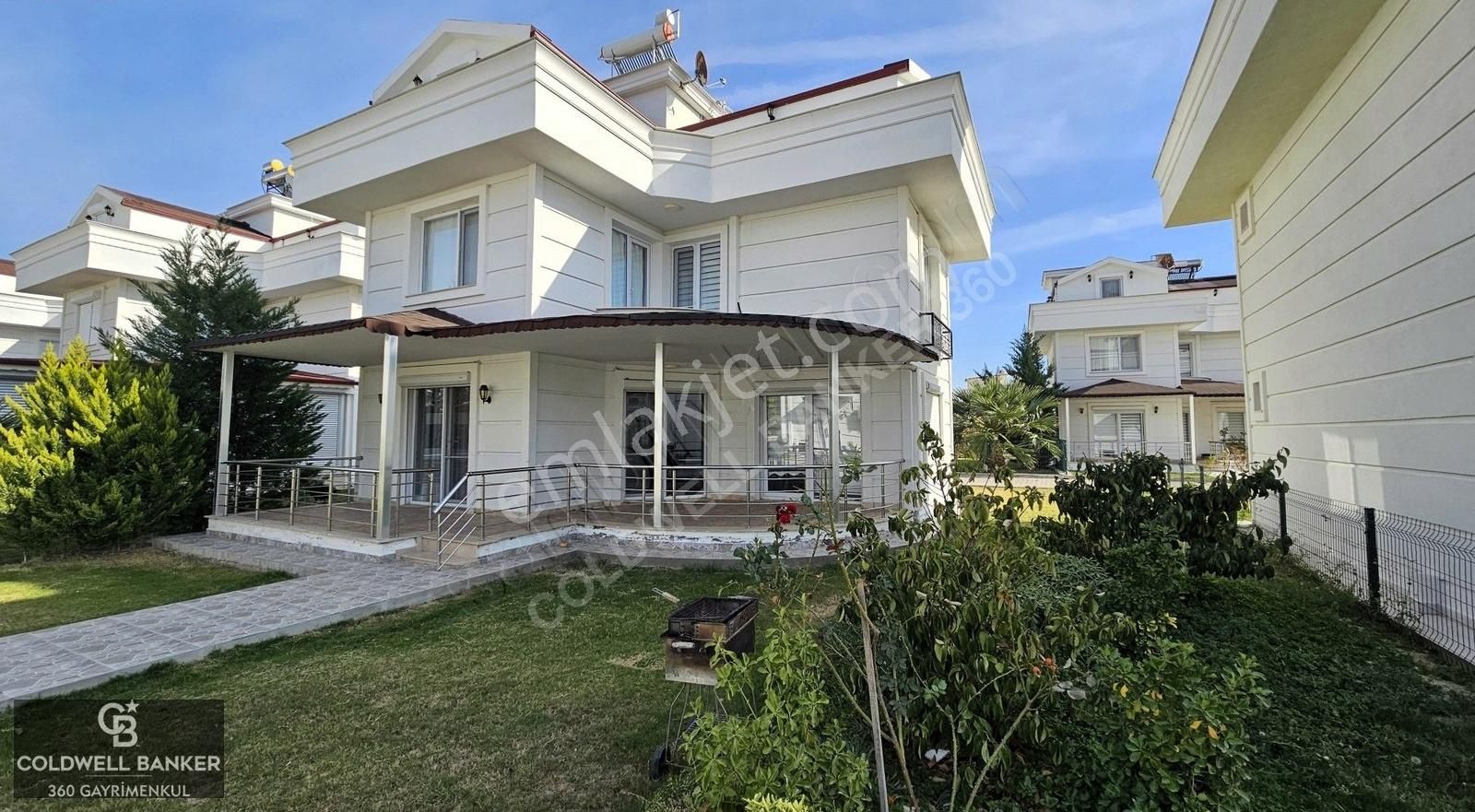 Dikili Salihler Satılık Villa İzmir Dikili Salihler Palmiye Sitesi 5+1 Satılık Tripleks Villa