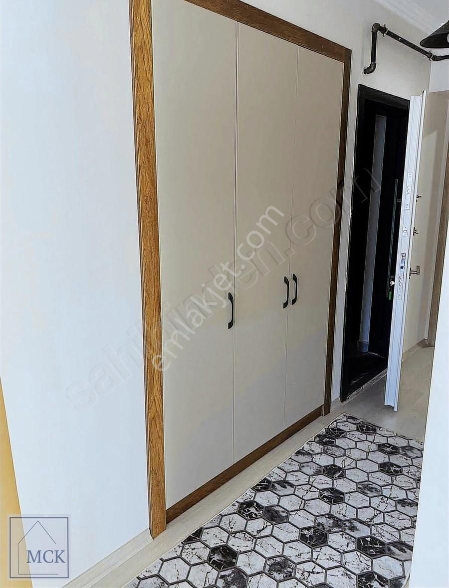 Çiğli Balatçık Metroya Yakın Kiralık Daire Balatçığın En Güzel Konumunda Geniş 1+1 Eşyalı Kiralık