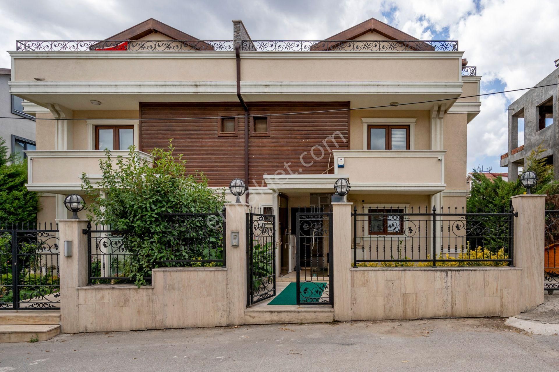 Nilüfer Demirci Satılık Villa  NİLÜFER DEMİRCİ'DE KAPİTAL'DEN 6+2 İKİZ VİLLA