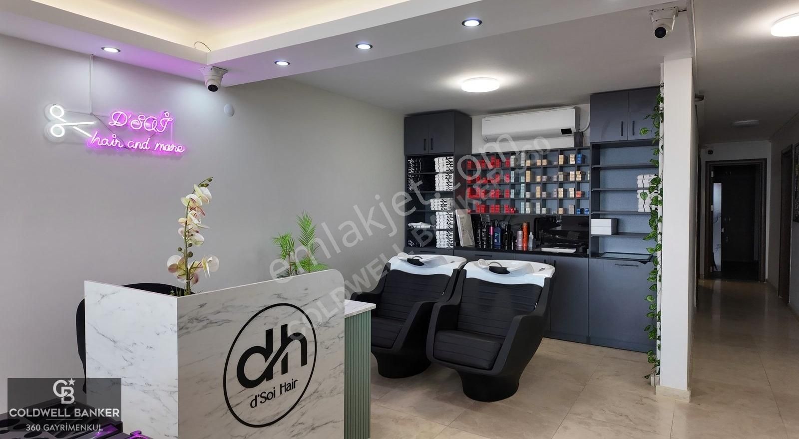 Alsancak Kordonda Deniz Manzaralı Bay Bayan Kuaför Salonu - Görsel 16