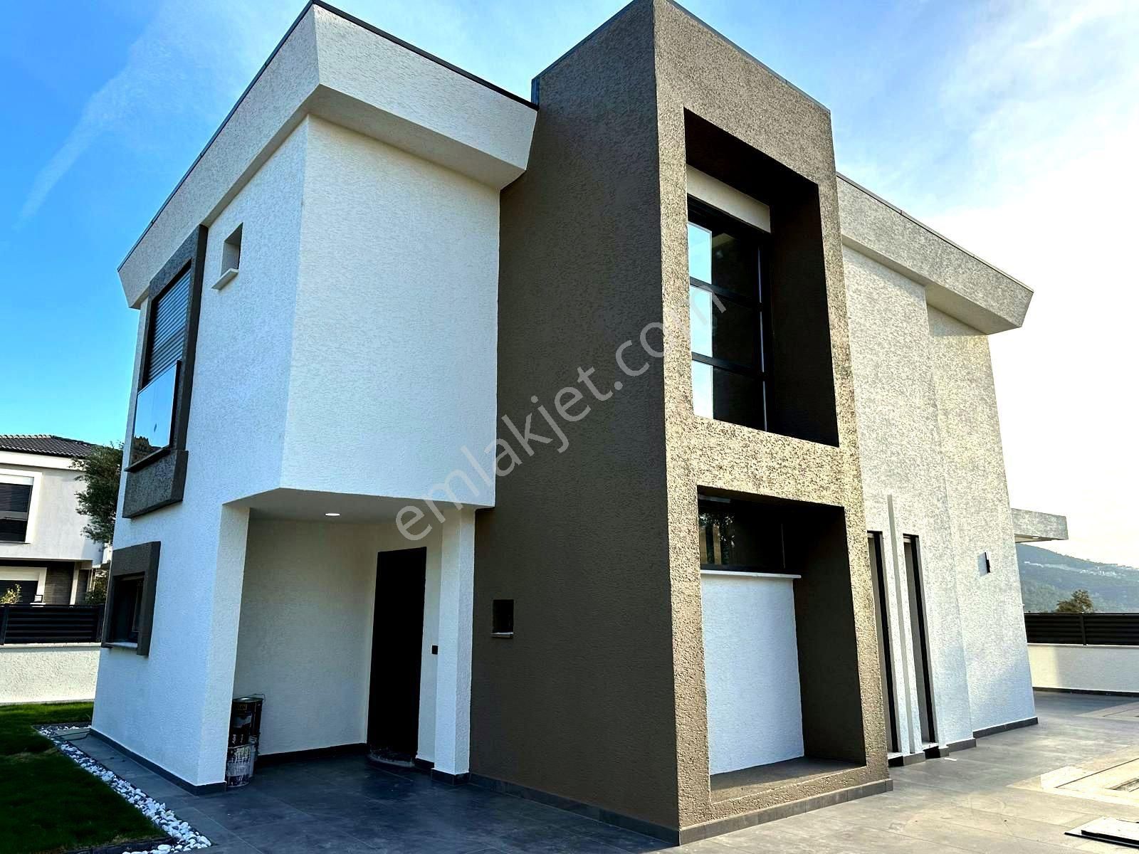 Akbükte Müstakil Havuzlu Deniz Manzaralı Villa - Görsel 4