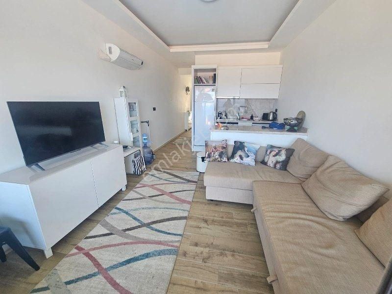 İzmir Çeşme Ayasaranda Denize Sıfır Havuzlu Sitede Satılık Rezidans Daire - Görsel 4