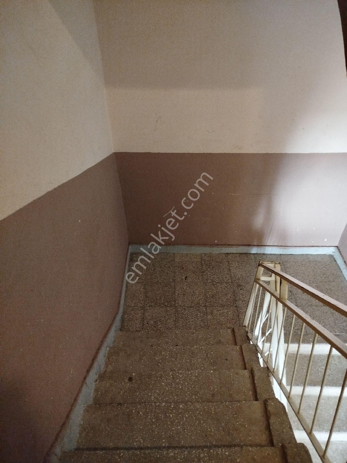 Beyaz Emlaktan 3+1 Eşyalı Kiralık Daire - Görsel 2