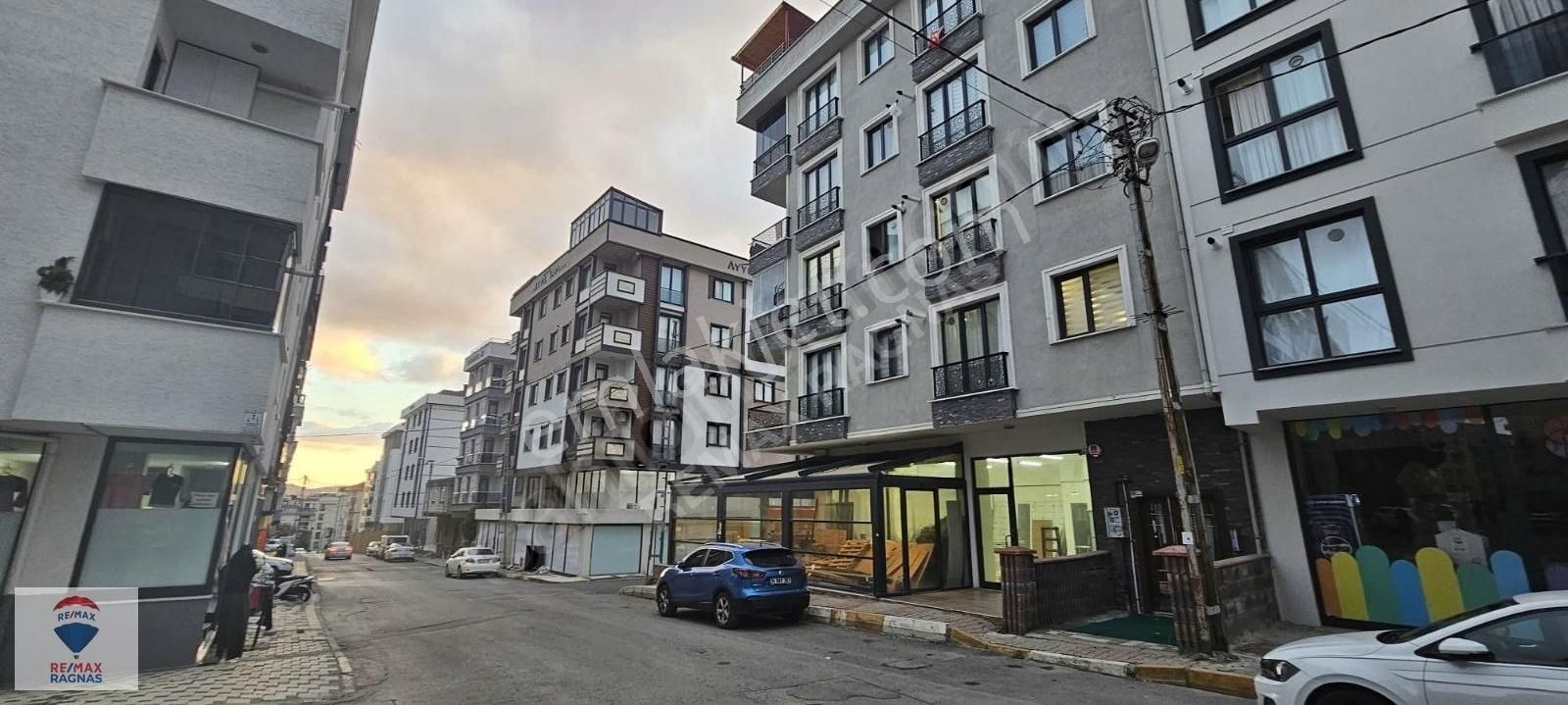 Sancaktepe Abdurrahmangazi Satılık Daire Sancaktepe Metroya Yakın Ferah 2+1 Dobleks Daire 120m² Satılık