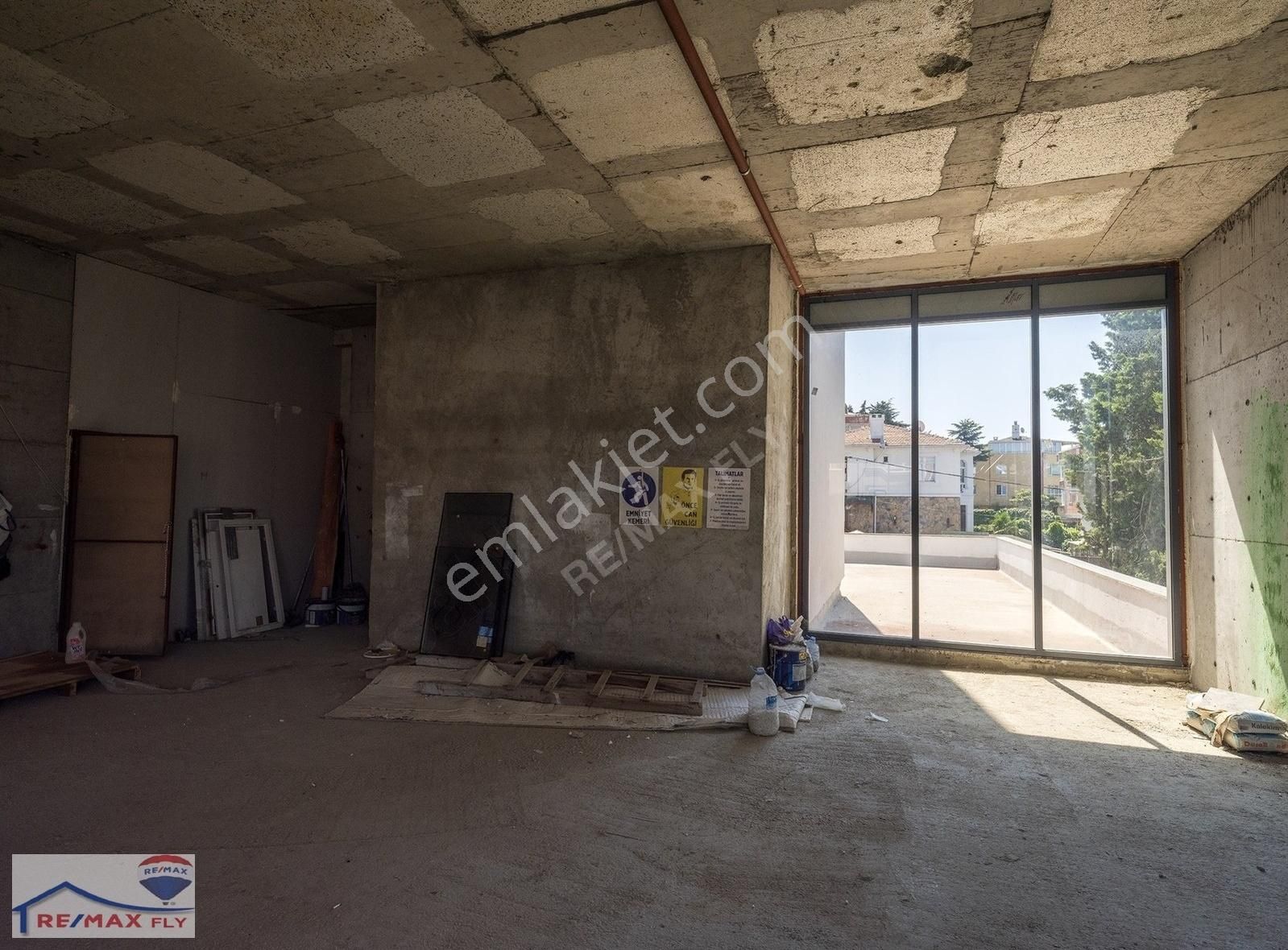 Re/max Fly'dan E-5 Üzerinde Ticari Katlı İş Merkezi Kiralık Bina - Görsel 13
