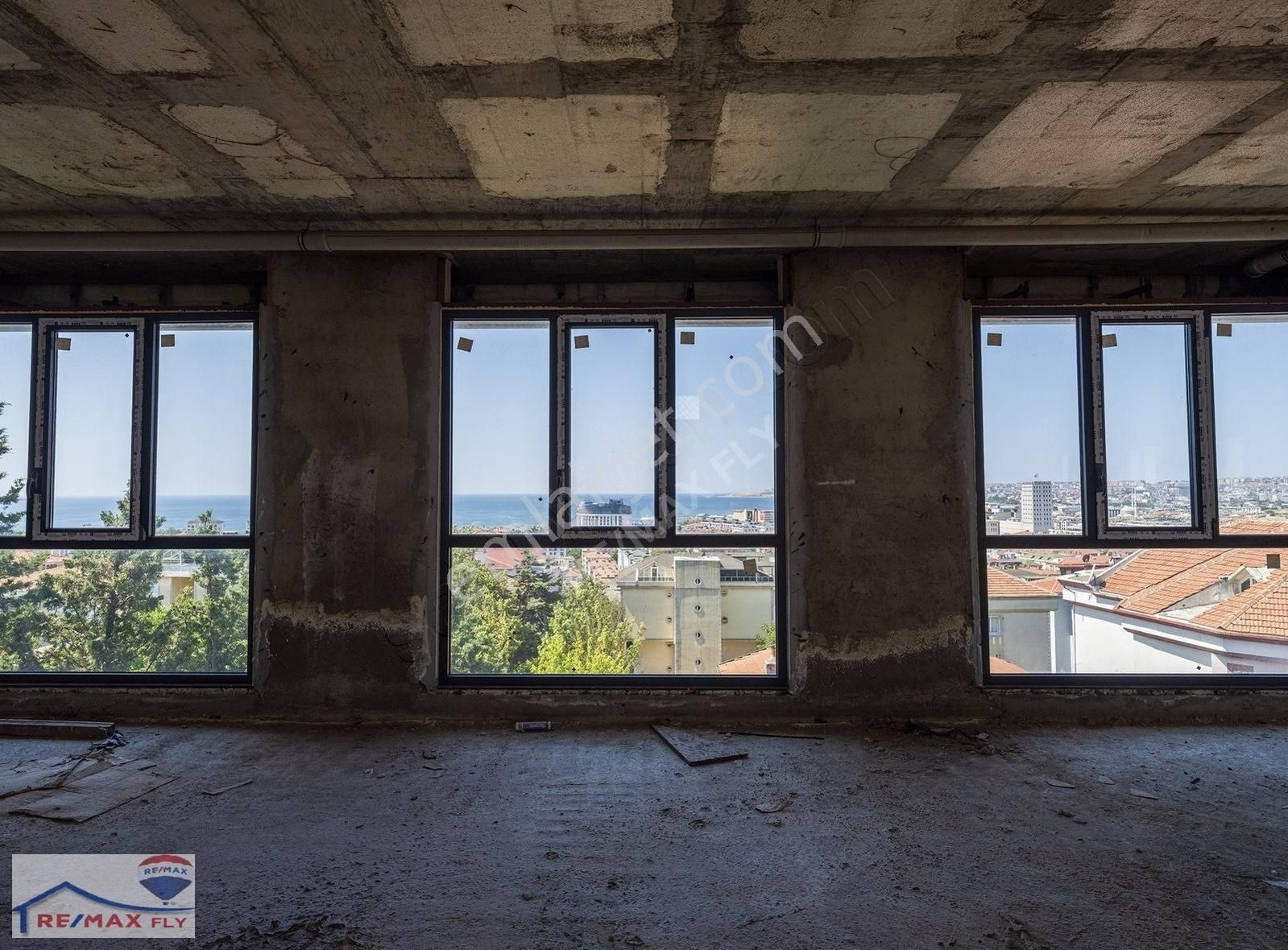 Re/max Fly'dan E-5 Üzerinde Ticari Katlı İş Merkezi Kiralık Bina - Görsel 16