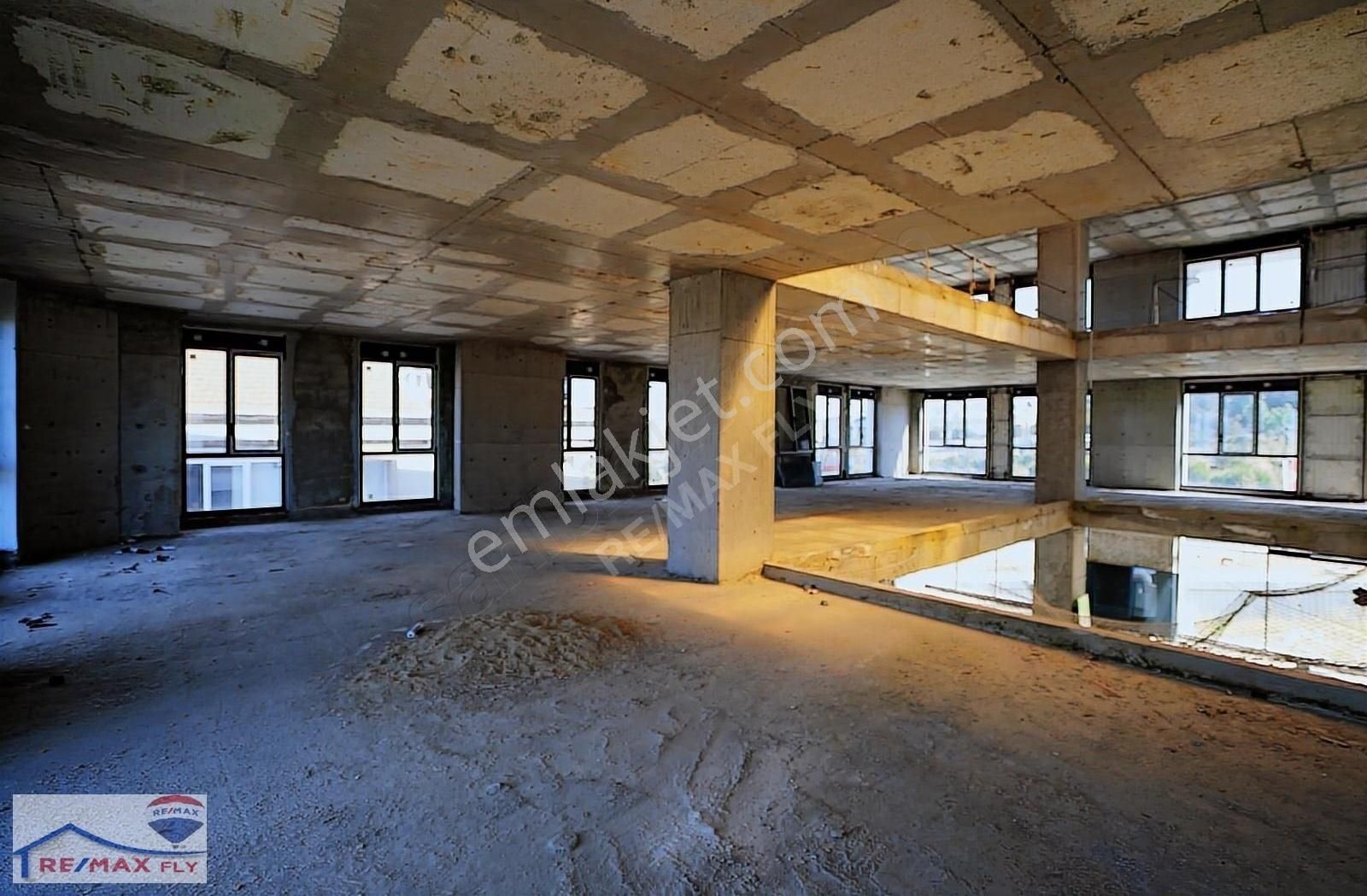 Re/max Fly'dan E-5 Üzerinde Ticari Katlı İş Merkezi Satılık Bina - Görsel 13