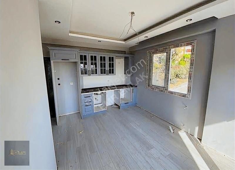 Emr'den Çınarlı Mezarlığı Yanı 1+1 Satılık Lüks Daire Fırsat ! - Görsel 5