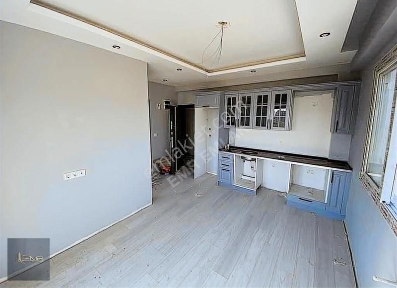 Emr'den Çınarlı Mezarlığı Yanı 1+1 Satılık Lüks Daire Fırsat ! - Görsel 9