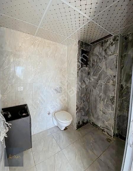 Emr'den Çınarlı Mezarlığı Yanı 1+1 Satılık Lüks Daire Fırsat ! - Görsel 2