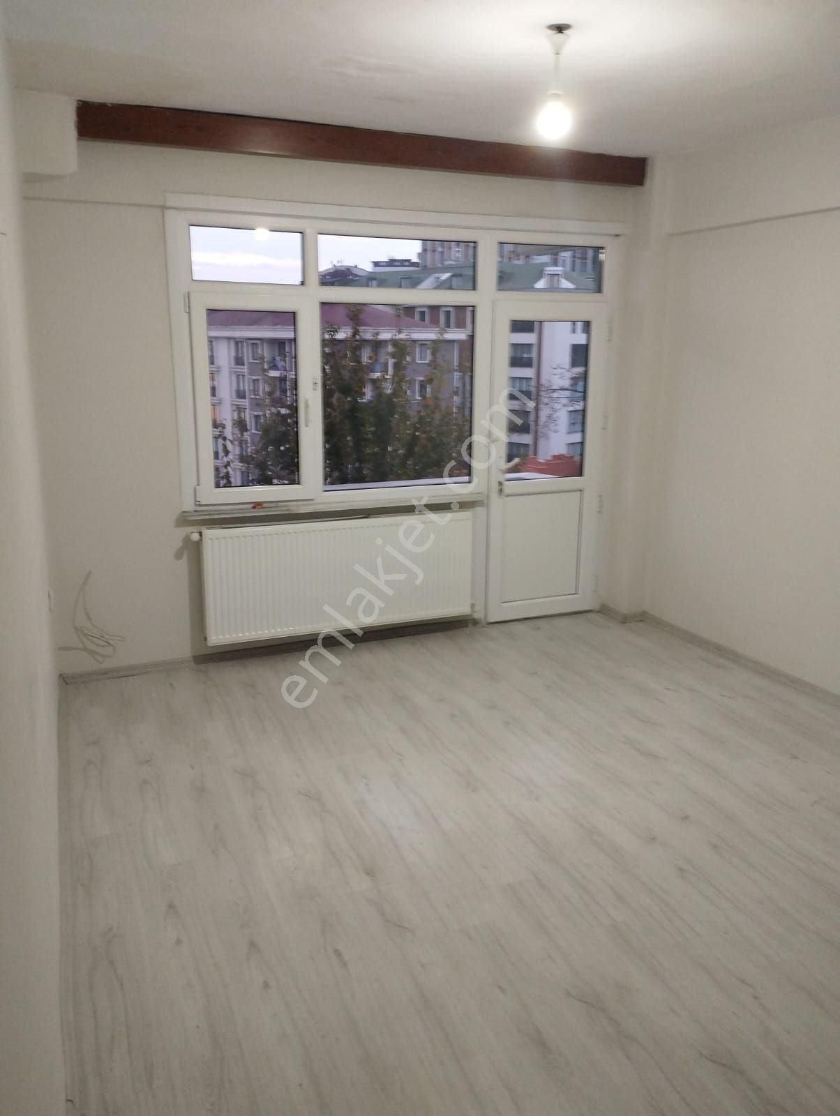 Eyüpsultan Alibeyköy Kiralık Daire Alibeyköy Güzelce Caddesi 3+1 Ve Ardiyesi Olan Kiralık Daire