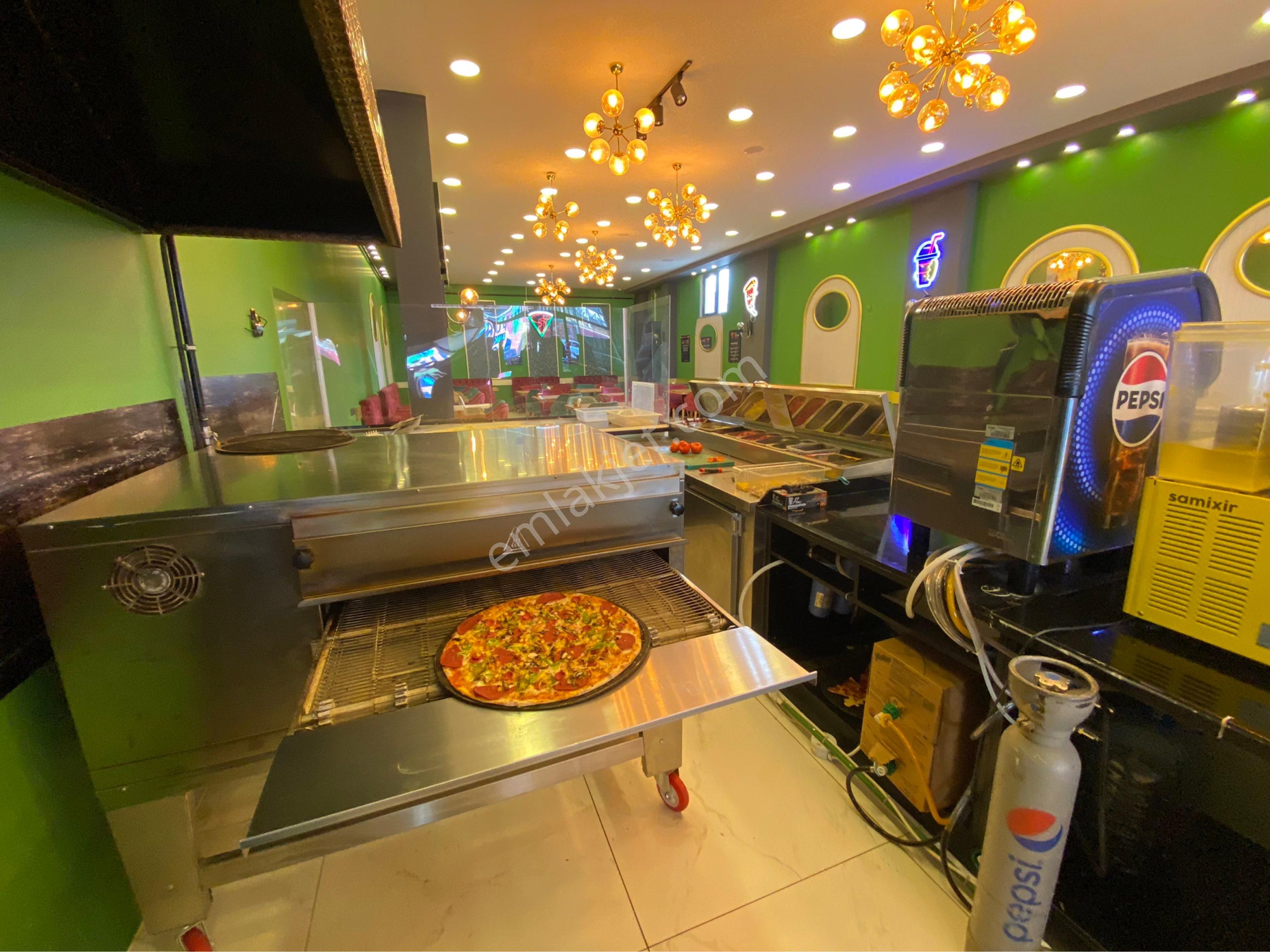 Pursaklar Yunus Emre Devren Restaurant Pursaklar İşlek Cadde Üstü Aktif Markalı Pizza Dükkanı