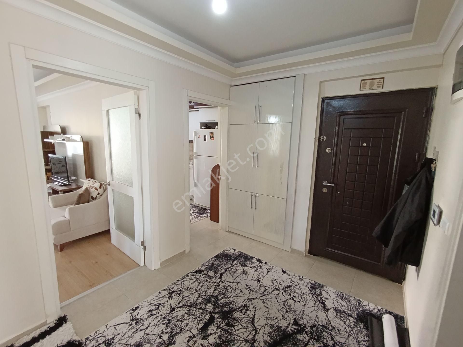 Kuşadası Ticaret Odası Arkasında Acill Satılık 3+1 Havuzlu Site İçerisinde - Görsel 16