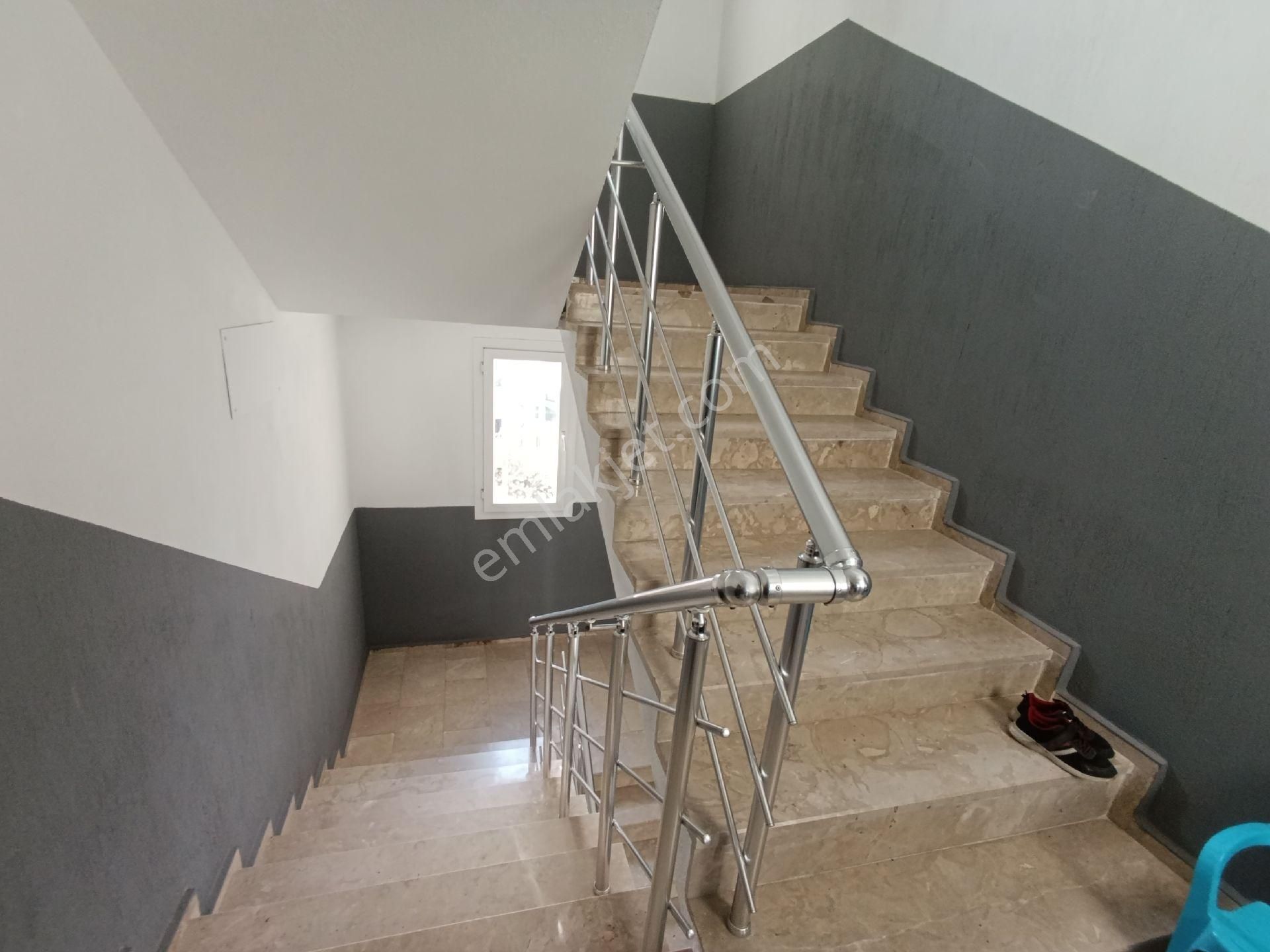 Kuşadası Ticaret Odası Arkasında Acill Satılık 3+1 Havuzlu Site İçerisinde - Görsel 31