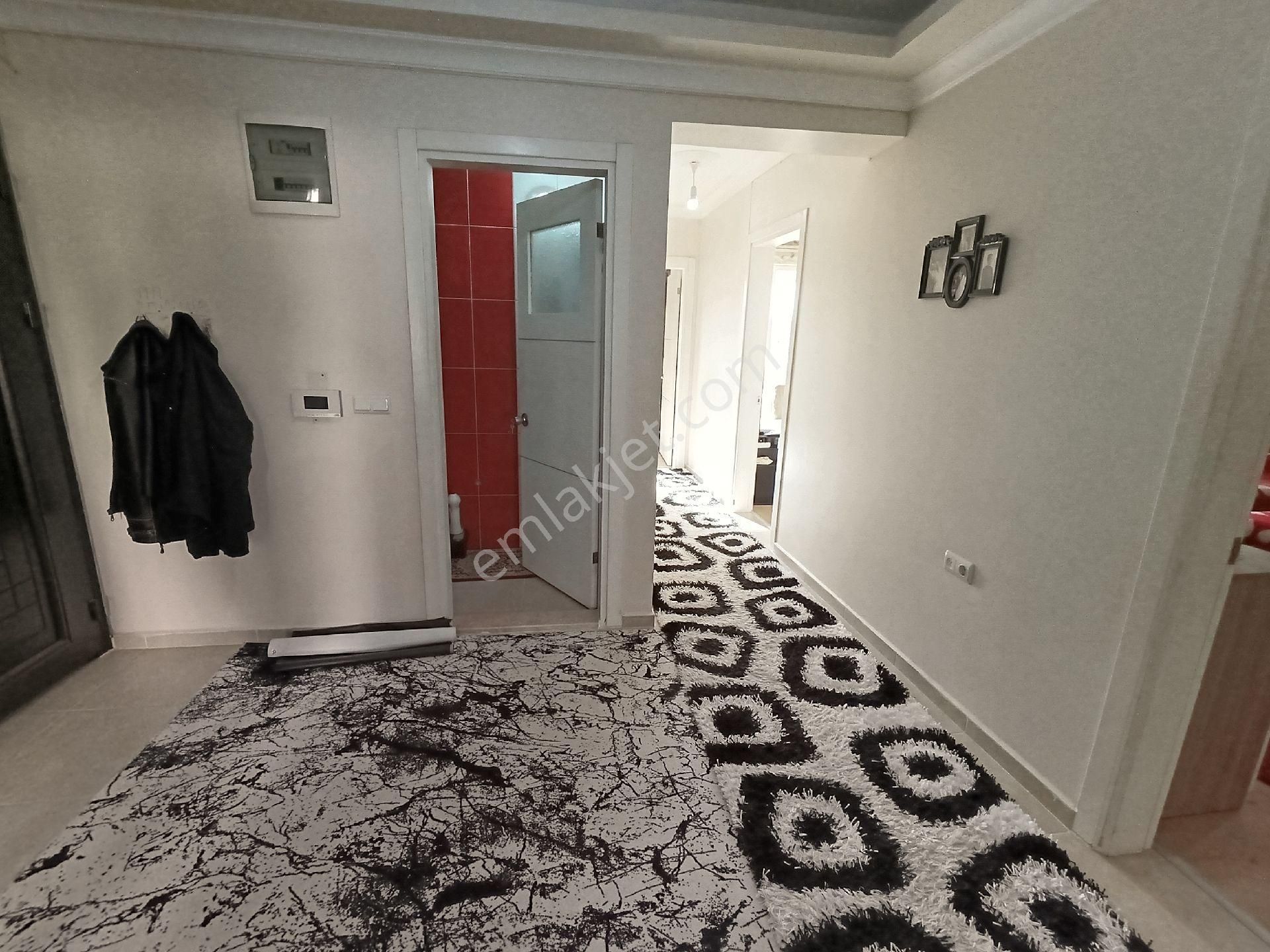 Kuşadası Ticaret Odası Arkasında Acill Satılık 3+1 Havuzlu Site İçerisinde - Görsel 4