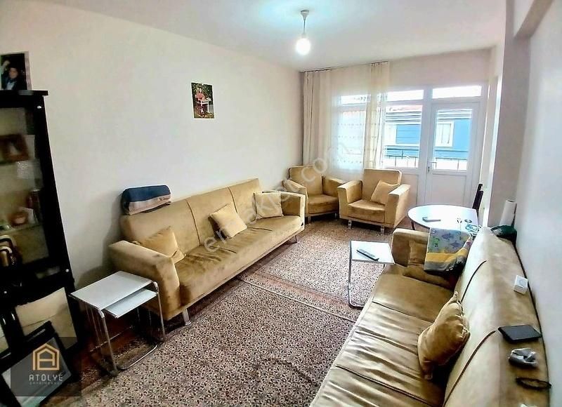 Buca Yiğitler Satılık Daire İşçievlerinde Ana Caddeye 250 Metre Mesafede Geniş Ferah 3+1 Dai