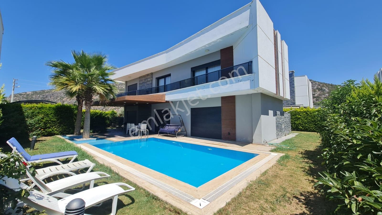 Kuşadası Yavansu Satılık Villa  DENİZE 1200 M-ÖZEL HAVUZ-OTOPARK-GUVENLIK-500 M2 BAHÇE-YERDEN ISITMA-ULTRA LÜX-TAMAMI MÜSTAKİL