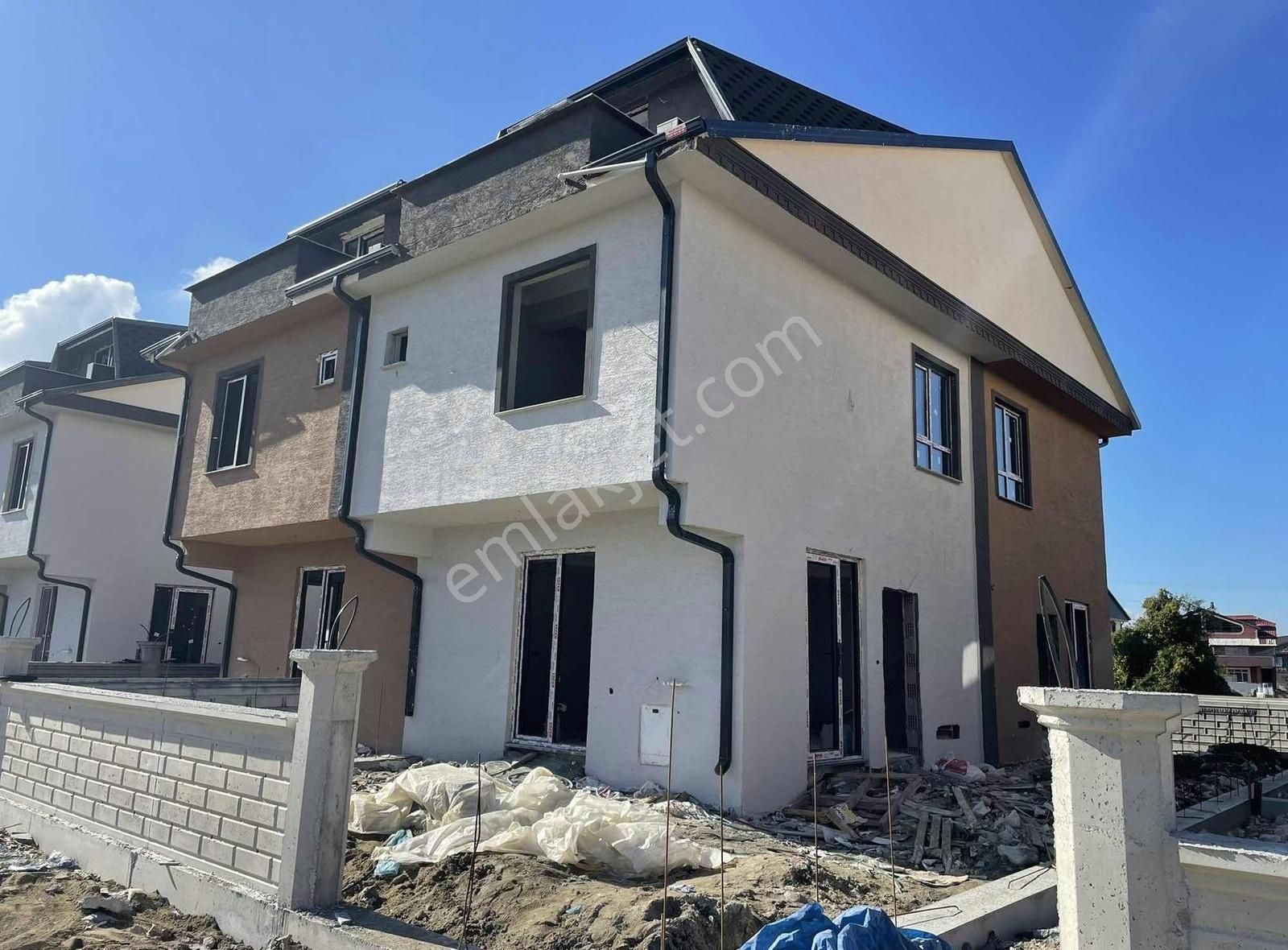 Kocaali Alandere Satılık Villa 30güne Teslim Geniş Bahçeli Yerden Isıtma Lüks Villalar