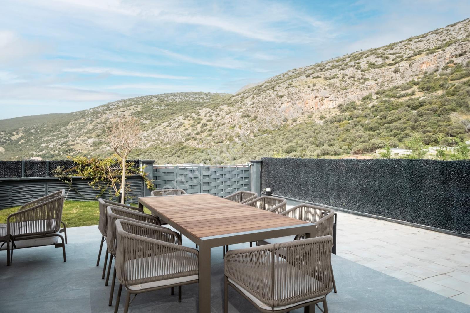 Denız Manzaralı-guvenlik-özel Havuz/otopark-500 M2 Bahçe-yerden Isıtma-ultra Lüx-tamamı Müstakil - Görsel 8