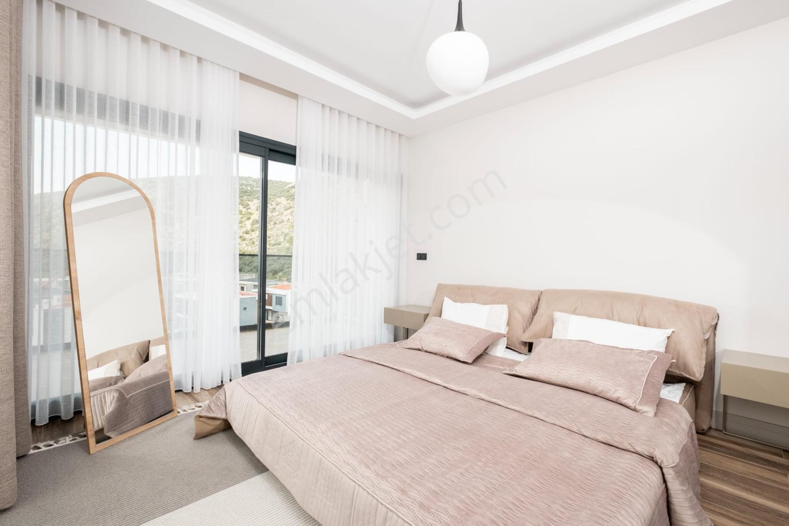 Denız Manzaralı-guvenlik-özel Havuz/otopark-500 M2 Bahçe-yerden Isıtma-ultra Lüx-tamamı Müstakil - Görsel 31