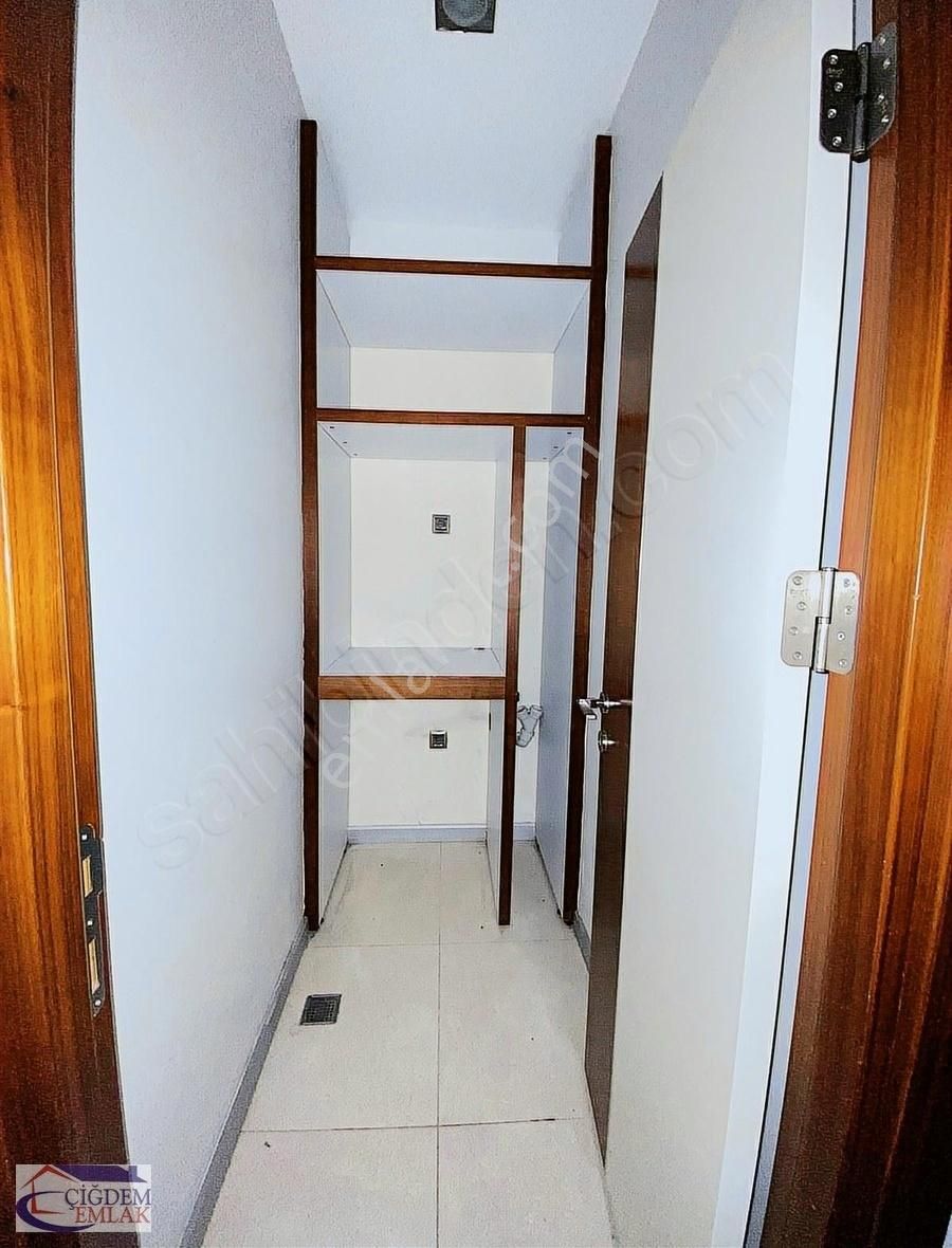 Zeytinburnu Sümer Kiralık Daire The İst. Konutlar'da Çiğdem Emlaktan Kiralık 4+1 Daire