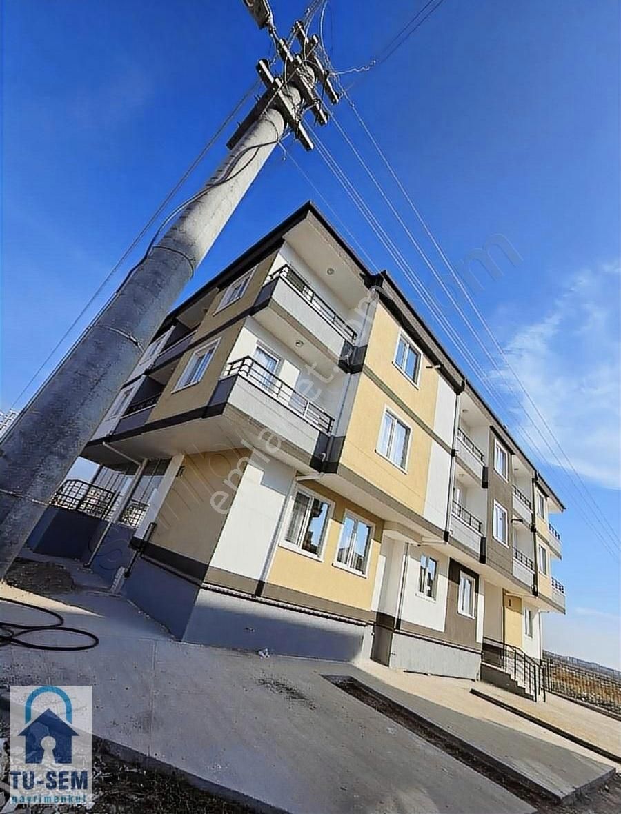 Aksaray Merkez Aratol İstiklal Kiralık Daire Üniversite Civari 1+1 Ful Esyali Geniş Köşe Başı Balkonlu Sıfır