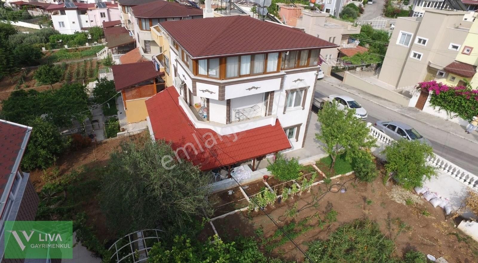 Arsuz Arpaderesi Satılık Villa Güleryüz Sitesinde Triblex Satılık