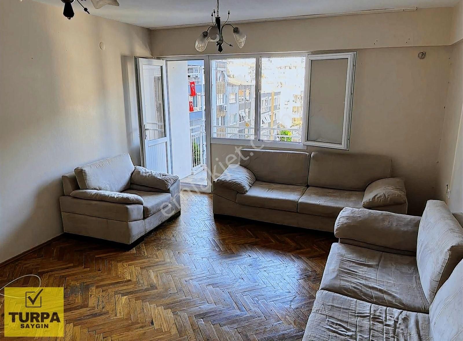 Karabağlar Doğanay Kiralık Daire Turpadan Doğalgazlı Arakat Alaturkalı Kiralık Daire.