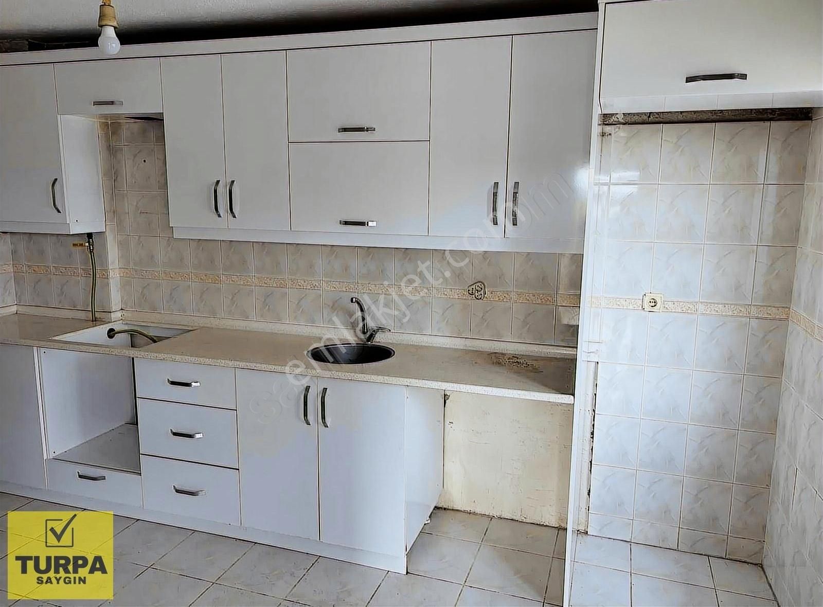 Karabağlar Kazım Karabekir Kiralık Daire Turpadan Doğalgazlı Ebeveyn Banyolu Geniş Kiralık Daire.