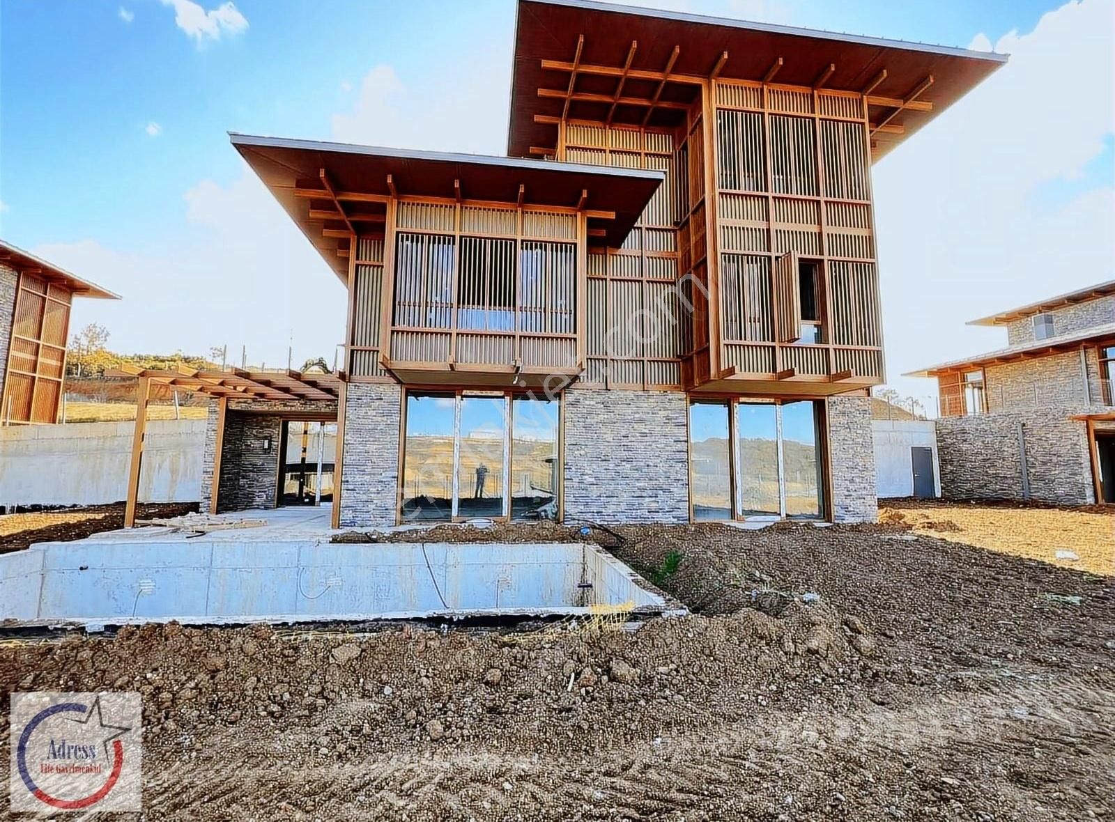 Beykoz Riva Satılık Villa Adress Life'den Düşler Vadisi Riva'da H Tipi 7+1 495m2 Fırsat..