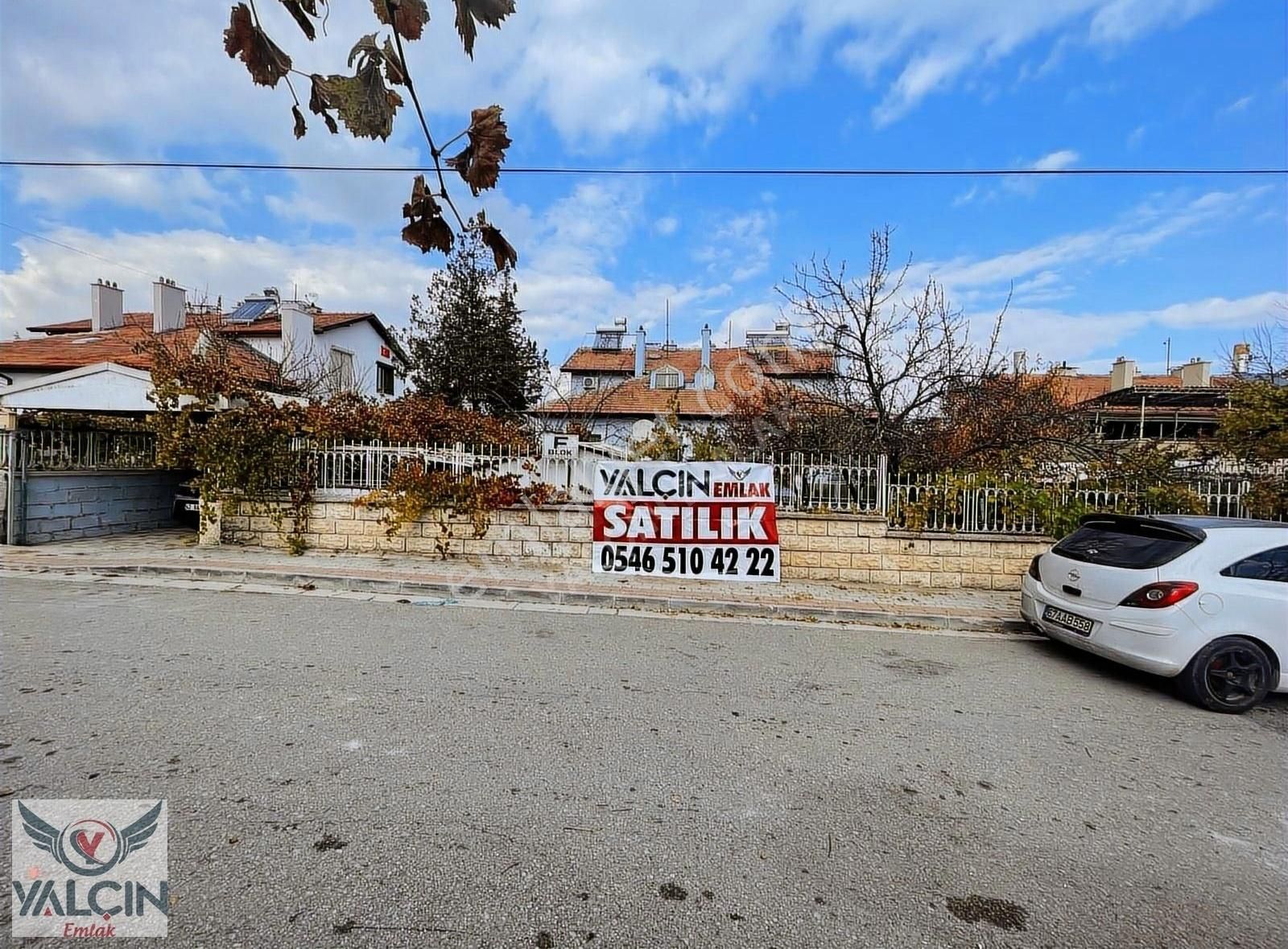 Meram Hatıp Satılık Villa Hatıpta Site İçerisin'de Villa