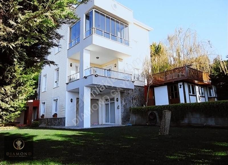 Büyükçekmece Bahçelievler Satılık Villa İSTANBUL BÜYÜKÇEKMECE DE 6+2 SATILIK VİLLA 701 M2 ARSA İÇİNDE