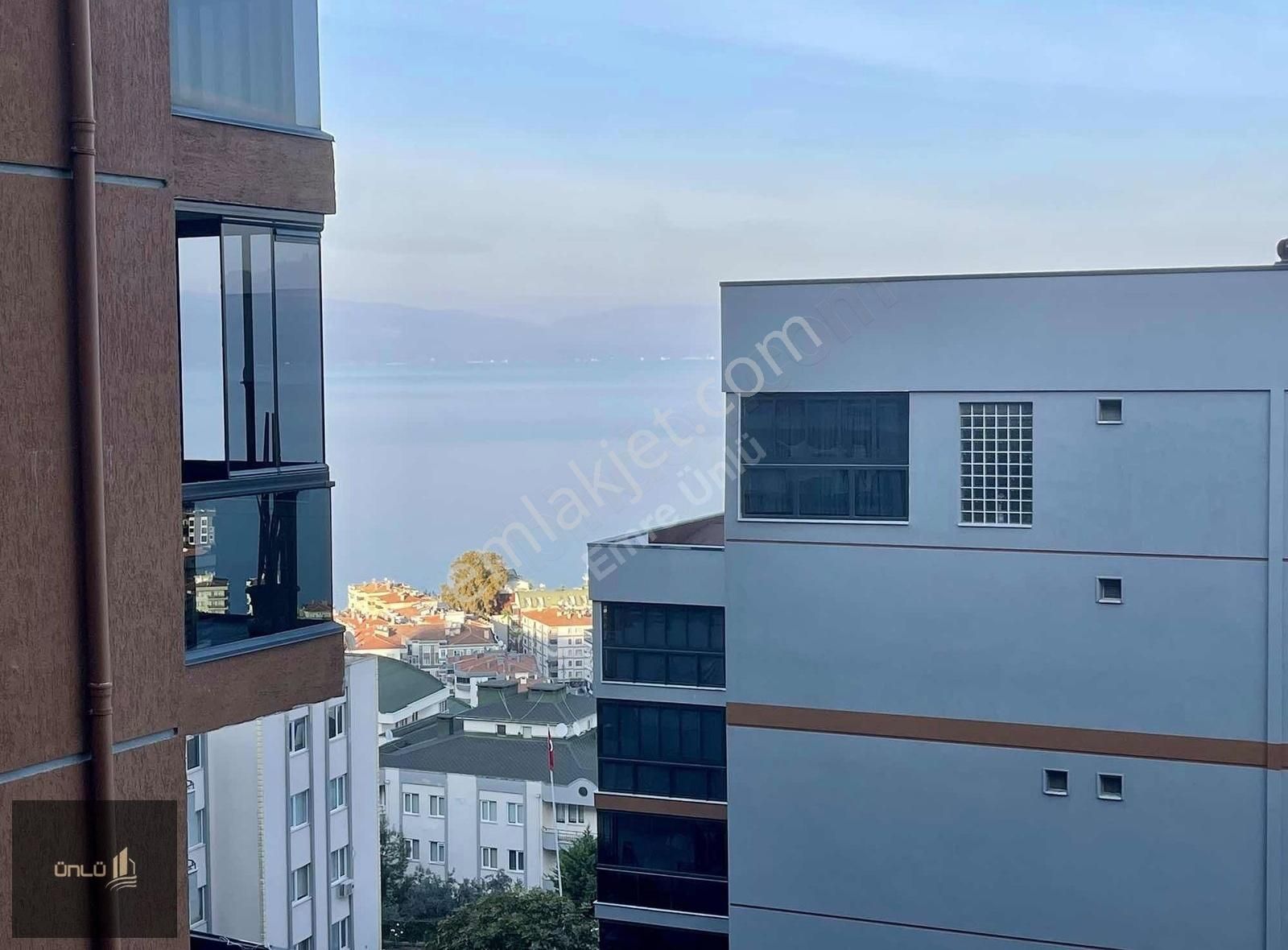 Mudanya Yeni Kiralık Daire EMRE ÜNLÜ'DEN SİTE İÇİ OTOPARKLI DENİZ MANZ. MUHTEŞEM 3+1