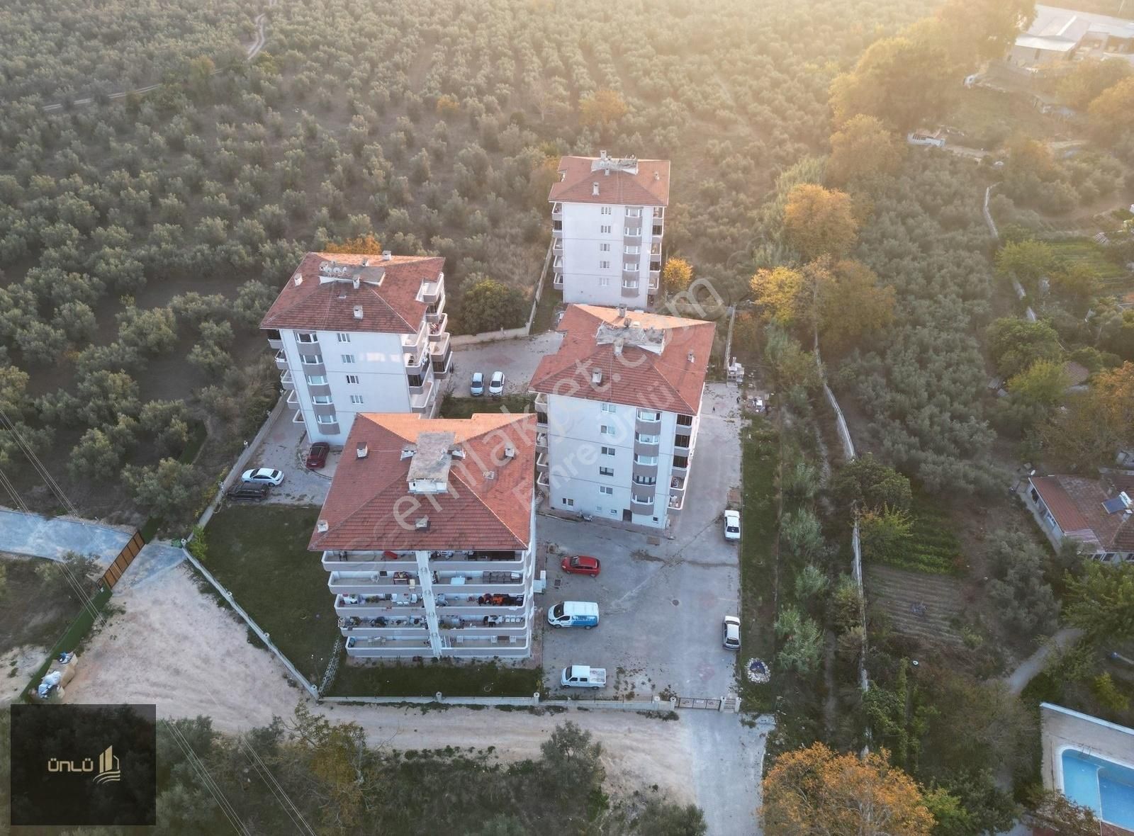 Bursa Mudanya Site İçerisinde Satılık Daire EMRE ÜNLÜ'DEN OTOPARKLI SİTE'DE ASANSÖRLÜ,MASRAFSIZ 3+1 - ACİL